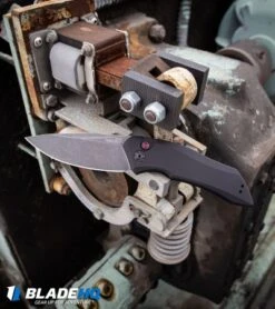 Kershaw Launch 1 Automatic Knife Gray Aluminum (3.4" Blackwash) 7100GRYBW -Kershaw Kershaw Launch 1 Automatic Knife Black Aluminum BlackWash 7100BW BHQ 27374 kp lifestyle web 1